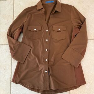NWOT J McLaughlin Small Poly/spandex button shirt
